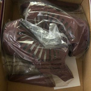 Speed limit 98 heels 7.5